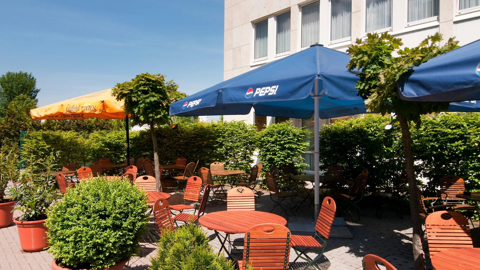 **** Hotel Holiday Inn Frankfurt Airport - Neu-Isenburg By Ihg Německo