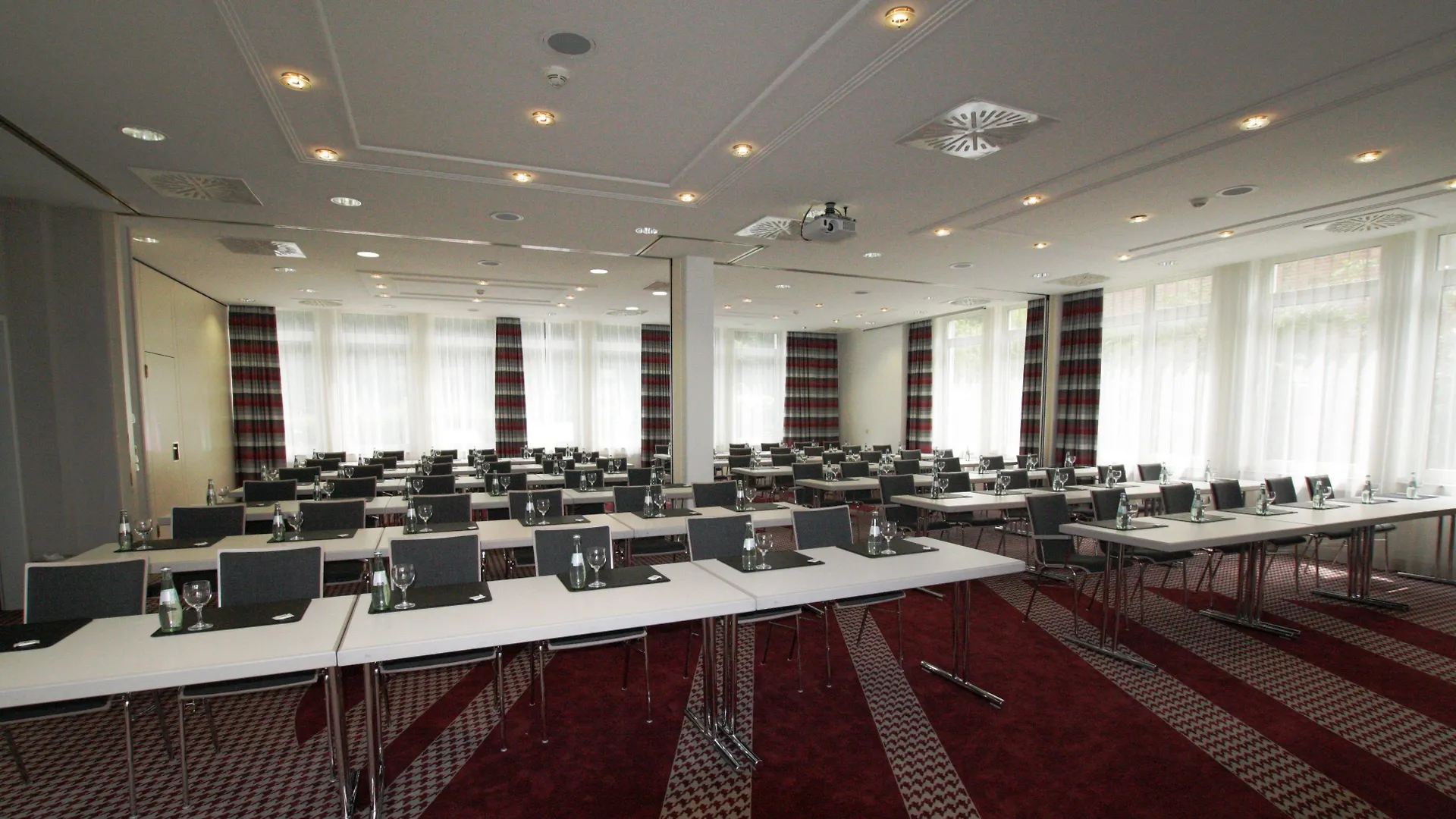 Holiday Inn Frankfurt Airport - Neu-Isenburg By Ihg Hotel