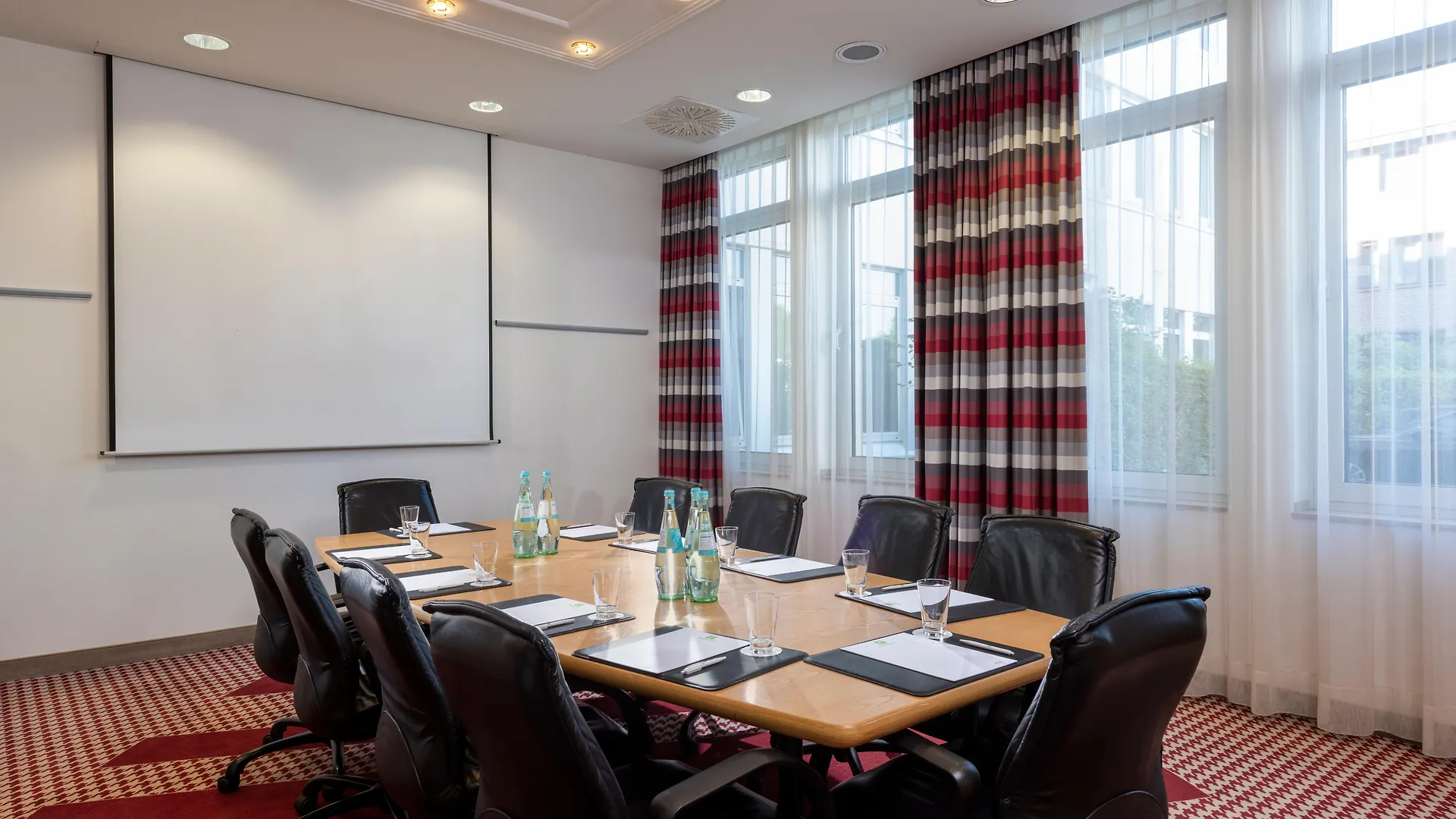Holiday Inn Frankfurt Airport - Neu-Isenburg By Ihg Hotel